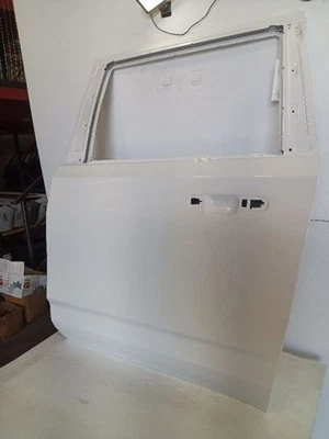   WHITE Left Rear Side Door Shell from 2023 Suburban 1500 10730779 Foto 1 de 4