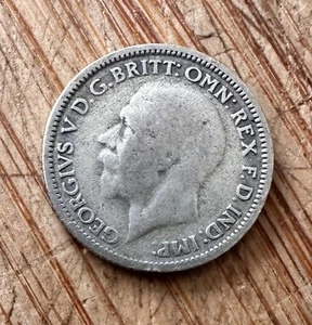 SIXPENCE GEORGE VI SILVER COIN FROM 1928 - Picture 1 of 2