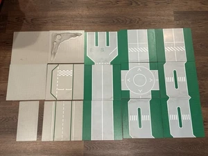 Lot of 15 Vintage LEGO City Road Base Plates Grey & Green 32 x 32 10" x 10” - Picture 1 of 7