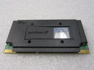 NEW Intel Pentium III (3) Slot 1 CPU SL35D 450/512/100/2.0V 400MHz Vintage CPU - Picture 1 of 1