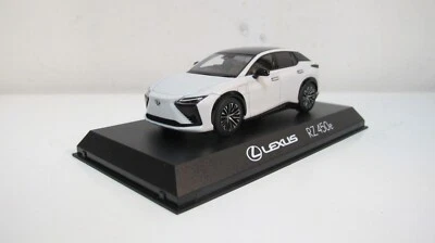 1:43 KYOSHO TOYOTA LEXUS RZ450e WHITE DIECAST CARS DEALER BOX - Image 1 of 4