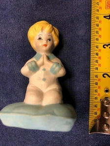 porcelain praying child vintage good detail abt 4 inches - Picture 1 of 3