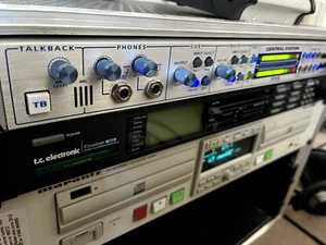 Estación Central Presonus PLUS con Mando a Distancia + Cable Largo - Imagen 1 de 4