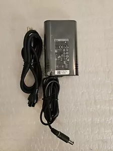 NUOVO OEM DELL 65W 19.5V 7.4mm LA65NM130 0JNKWD 72438 Alimentatore AC Adattatore Caricatore - Foto 1 di 3