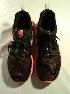 ZAPATOS NIKE NIÑA ROSHE ONE FLIGHT PESO 705486 002 talla 5Y Foto 1 de 4