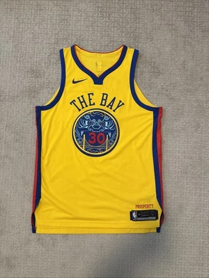 Camiseta Steph Curry Auténtica Ciudad Año Nuevo Chino Guerreros Talla 48 L Foto 1 de 4