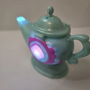 Magic Mixies Magic Genie Lamp by Moose Toys – Light-Up Interactive Toy - Picture 1 of 7