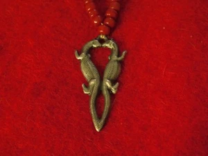 Mens Necklace Collectible Jewelry HUDSON BAY Kissing otters Trade pendant - Picture 1 of 5
