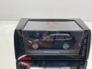 SCHUCO 450720100 BMW F11 550i 5er TOURING -SAPHIREBLACK 1:43 rare- GOOD IN BOX - Imagen 1 de 9