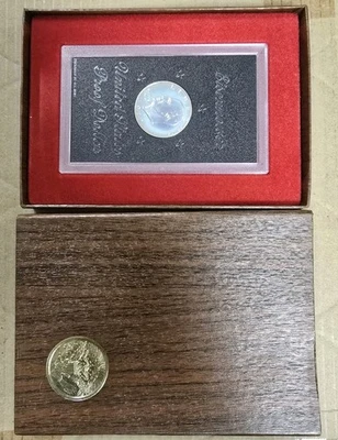 SS0172SXFCiO US MINT $1 YEAR 1972-S CAMEO PROOF COIN SET LIGHTLY IMPAIRED OGP - Image 1 of 4
