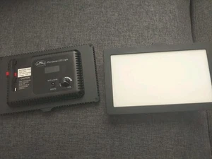 2 Savage Pro Gamer LED Licht - Bild 1 von 5