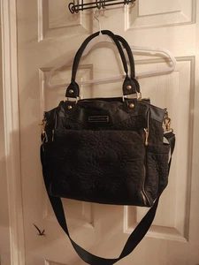 Bolso de Pañales Petunia Peckle Bottom Negro Tono Dorado Paquete Bolso Bordado Clásico - Imagen 1 de 3