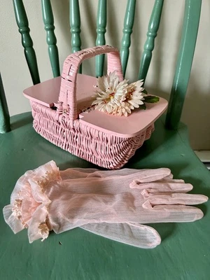 Vintage Child 50's Wicker Wooden Hinged Lid Purse with Wear Right Gloves - Image 1 of 4