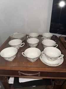 8 ROYAL JACKSON Vogue Ceramic Ind. Flowered Coffee Cups & Dishes Fine China Mint - Picture 1 of 6