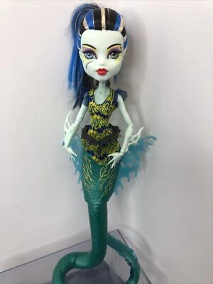 "Muñeca Mattel Monster High 11"" Frankie Stein Great Scarrier Reef pelo azul #R3" Foto 1 de 4