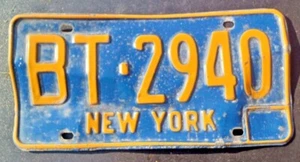 Placa de matrícula vintage NY naranja sobre azul Nueva York - Imagen 1 de 2