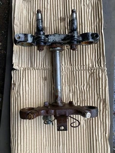 Suzuki Gt550 J Fork Yokes,Head Stock Complete,For 4 Leading Shoe Drum Brake - Picture 1 of 8