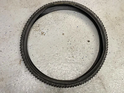 Pneu de mountain bike Tioga 26 x 1,85 pneu de lama de fábrica (559-46 ETRO) - Imagem 1 de 3