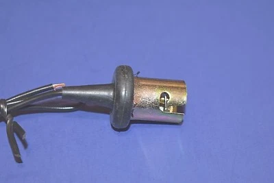 BOMBILLA INTERMITENTE PARQUE ENCHUFE PLYMOUTH FURY BELVEDERE VALIANT SAVOY PLAZA CONCORD Foto 1 de 4