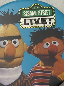 Vintage 1985 RARE Blue Color Sesame Street Muppets Live Button Bert and Ernie - Bild 1 von 7