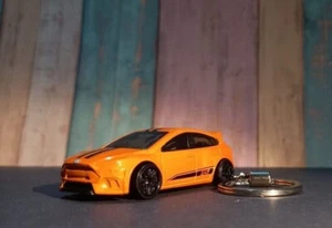 FORD FOCUS RS HOT WHEELS portachiavi idea regalo scala 1/64 key chain key ring - Imagen 1 de 4