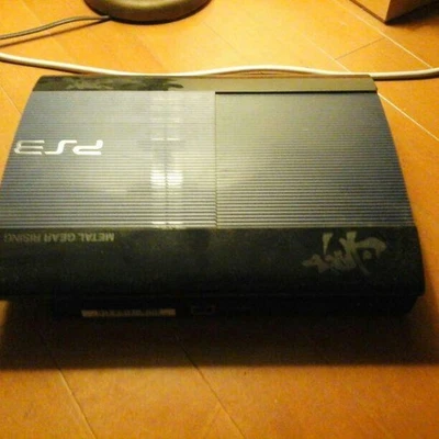 Consola Sony PS3 Metal Gear Rising Revengence modelo Zandatsu probado Foto 1 de 2