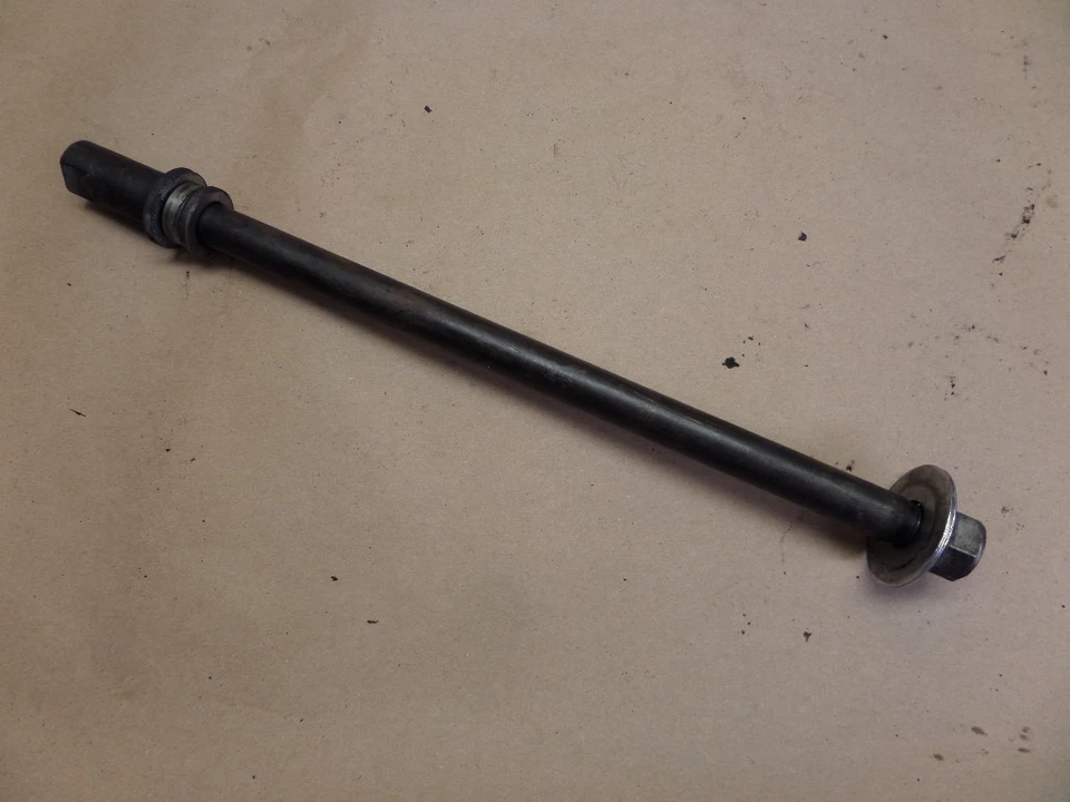 Eixo de roda traseira 2007 YAMAHA XVS1100 V-STAR - Imagem 1 de 1