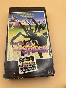 Earth Vs The Spider VHS Sci-fi Horror 1991 Vintage - Imagen 1 de 8