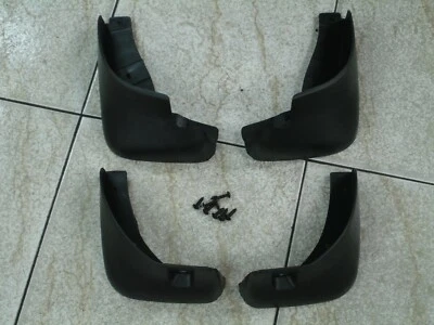 Traje guardabarros bandera para Nissan Versa 2012-2018 sedán envío gratuito Foto 1 de 4