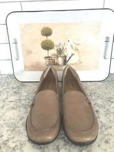 Array Women's US 12 Medium Tan Light Brown Comfort Shoe Driving Moc Awesome - Picture 1 of 12