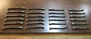 24 Vintage Banjo Flachhaken mit Muttern Teile Projekt Gitarrenbauer Antik - Bild 1 von 7