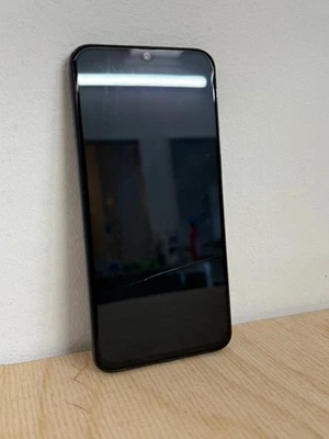 Samsung Galaxy A40 - 64GB - Schwarz - Riss im Glas - funktioniert einwandfrei - Bild 1 von 4