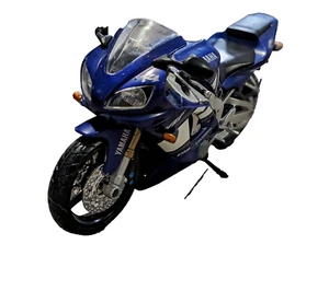 Yamaha Deltabox Exup YZF motorcycle diecast 1:12 - Picture 1 of 4