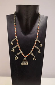 Collar Plata Tachonado Cuentas de Plata Coral Dije Collar - Imagen 1 de 2
