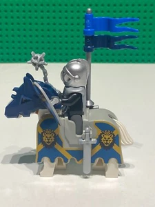 LEGO Castle Knight Minifigure King Lion Horse Barding Silver Plate Flail Rare! - Picture 1 of 4