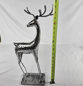 Statuina renna argento 19,5" alta decorazione natalizia alluminio ben fatta usata in ottime condizioni leggi⬇ - Foto 1 di 12