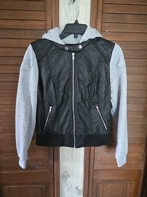 NWT Forever Flower Juniors  Black Hooded Jacket Size Large Two-tone Faux Leather - Image 1 of 4