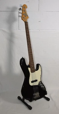 vintage CHERI BASSGITARRE E-Bass Chery Cherie Strat JazzBass ? elektrisch - Bild 1 von 4