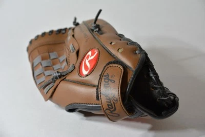 RAWLINGS Derek Jeter Right Hand Throw Baseball Glove Mitt RBG05AB 10 1/2 inch - Image 1 of 4