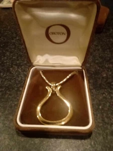OROTON PENDANT NECKLACE, gold colored, vey good condition. - Picture 1 of 3