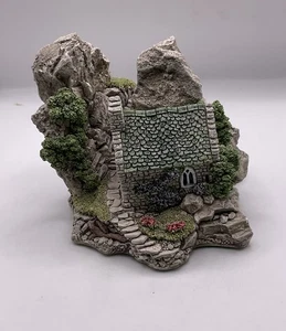 Lilliput Lane Welsh Collection - St Govan’s Chapel - Vintage 1992 Miniature - Foto 1 di 13