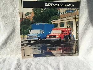 1987 FORD CHASSIS CAB E350 F350 SHOWROOM BROCHURE "NOS" - Foto 1 di 3