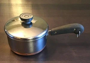 Padella per salsa vintage Revere Ware 1 qt fondo in rame con coperchio - Foto 1 di 7