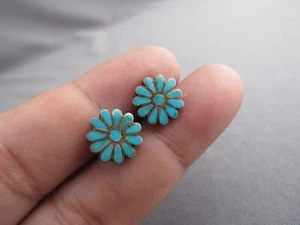 PENDIENTES PERFORADOS VINTAGE ANTIGUOS PEÓN TURQUESA ESTERLINA INCRUSTACIÓN FLOR MARGARITA - Imagen 1 de 4