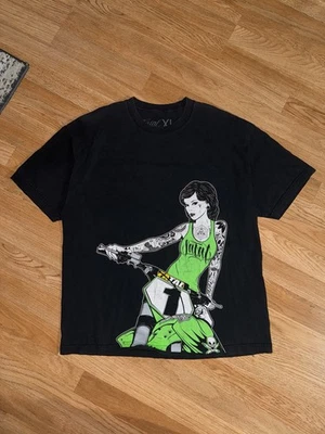 Camiseta Y2K Fatal Foto 1 de 3