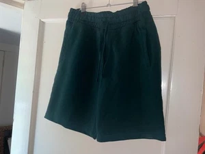 Bershka Herren Shorts grün Größe Small neu ohne Etikett - Bild 1 von 3