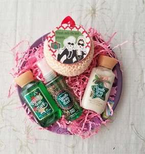 Vanilla Bean Noel Friends Hand Designed Gift Basket - Picture 1 of 4
