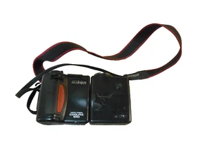 Nikon Coolpix 950 2 MP Digital Camera Unique Swivel Lens - Picture 1 of 4