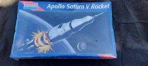 Plastic model kit , 1/144 scale , Apollo Saturn V Rocket - Picture 1 of 3