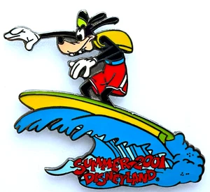 2001 - Prendedor comercial Disney - GOOFY SURFING - VERANO 2001 Disneyland - edición limitada 3600 - Imagen 1 de 2